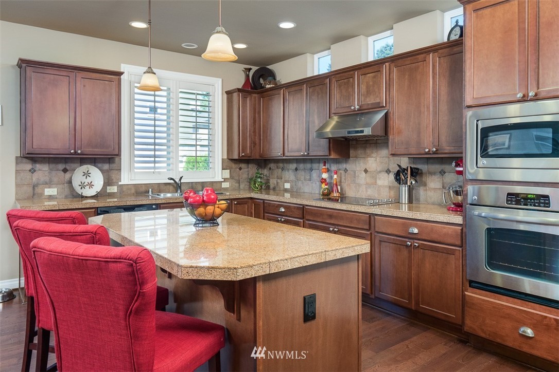 173 Elma Place Northeast Renton, WA 98059 - Photo 12 of 25 Gallery Image 12