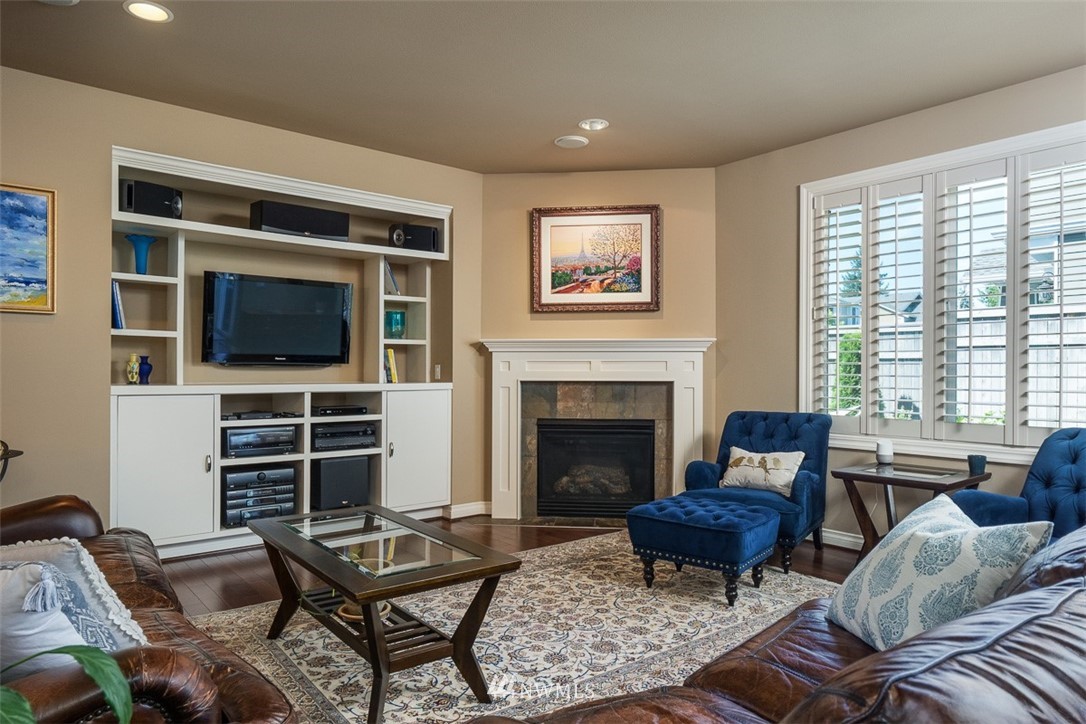 173 Elma Place Northeast Renton, WA 98059 - Photo 7 of 25 Gallery Image 7