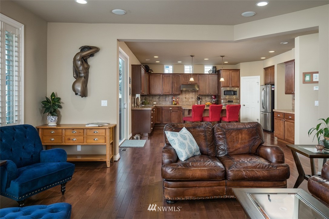 173 Elma Place Northeast Renton, WA 98059 - Photo 9 of 25 Gallery Image 9