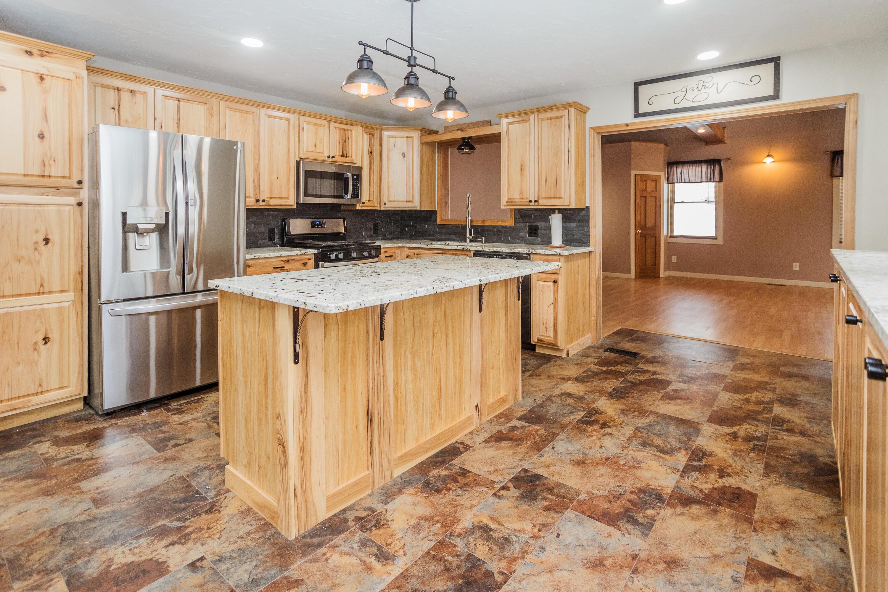 7609 Columbus Road Mount Vernon, OH 43050 - Photo 4 of 111 7609ColumbusRd-80