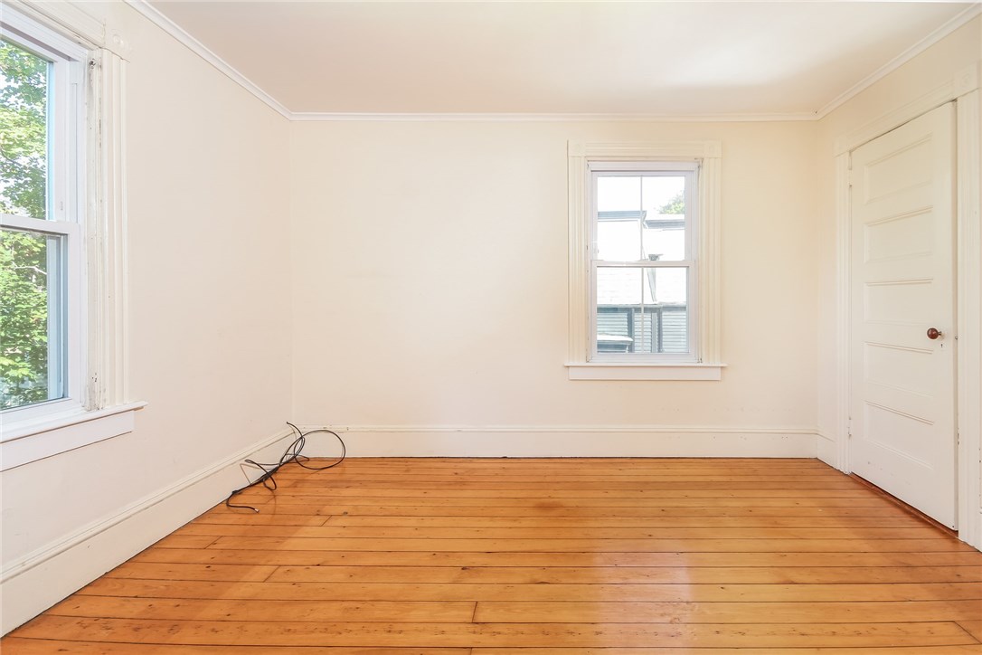 521 Spring Street Newport, RI 02840 - Photo 23 of 32 Bedroom 4