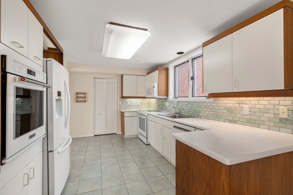 241 Perkins Street, Unit D605 Boston, MA 02130 - Photo 11 of 34