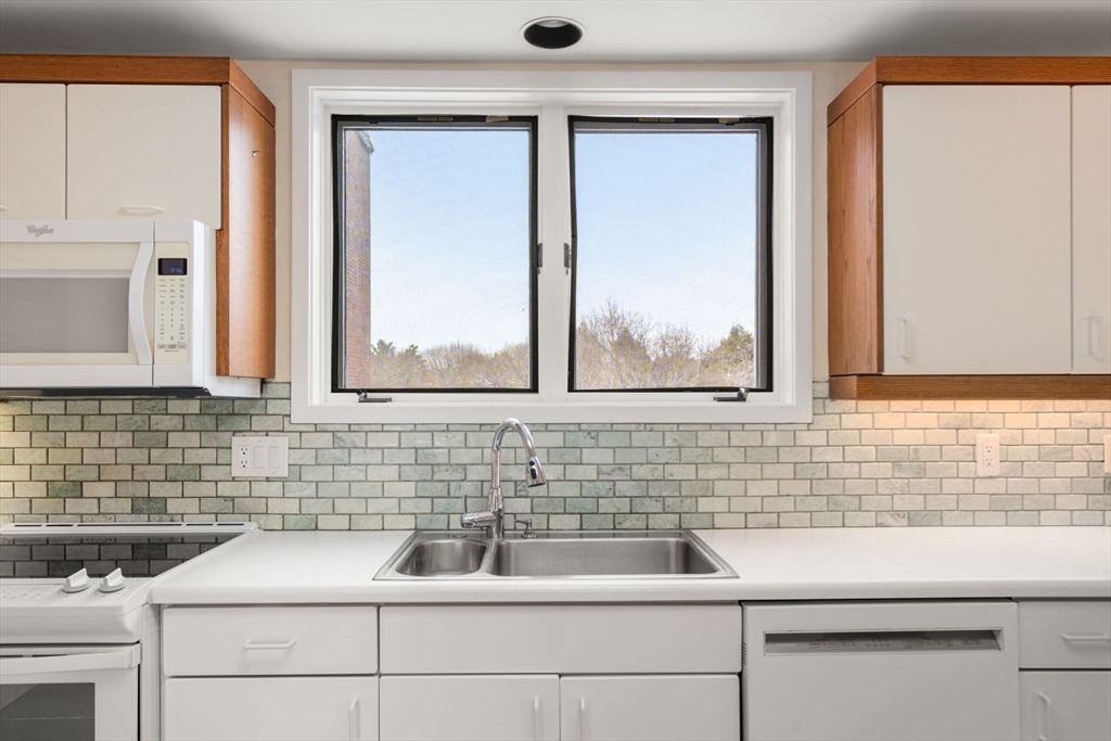 241 Perkins Street, Unit D605 Boston, MA 02130 - Photo 10 of 34