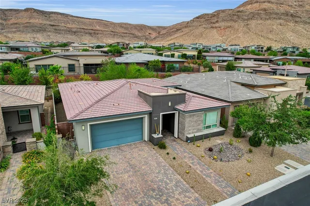 $800,000 | 6803 Regency Crest Avenue, Las Vegas, NV 89148