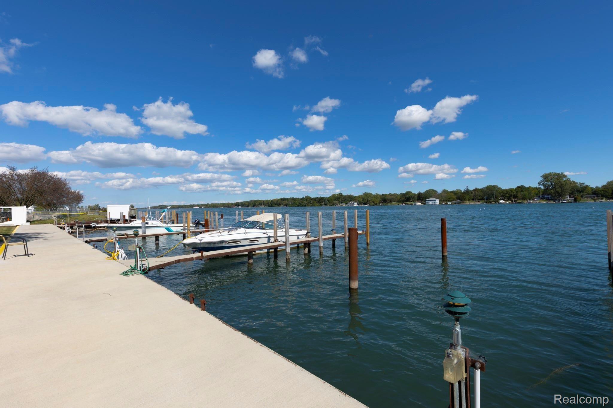 2419 Riverside Trenton, MI 48183 - Photo 5 of 25 untitled-3.jpg