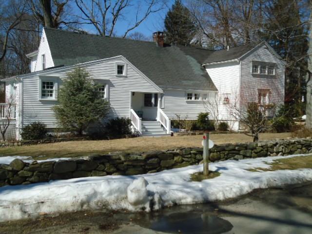 32 Rayfield Road Westport, CT 06880 - Photo 1 of 1
