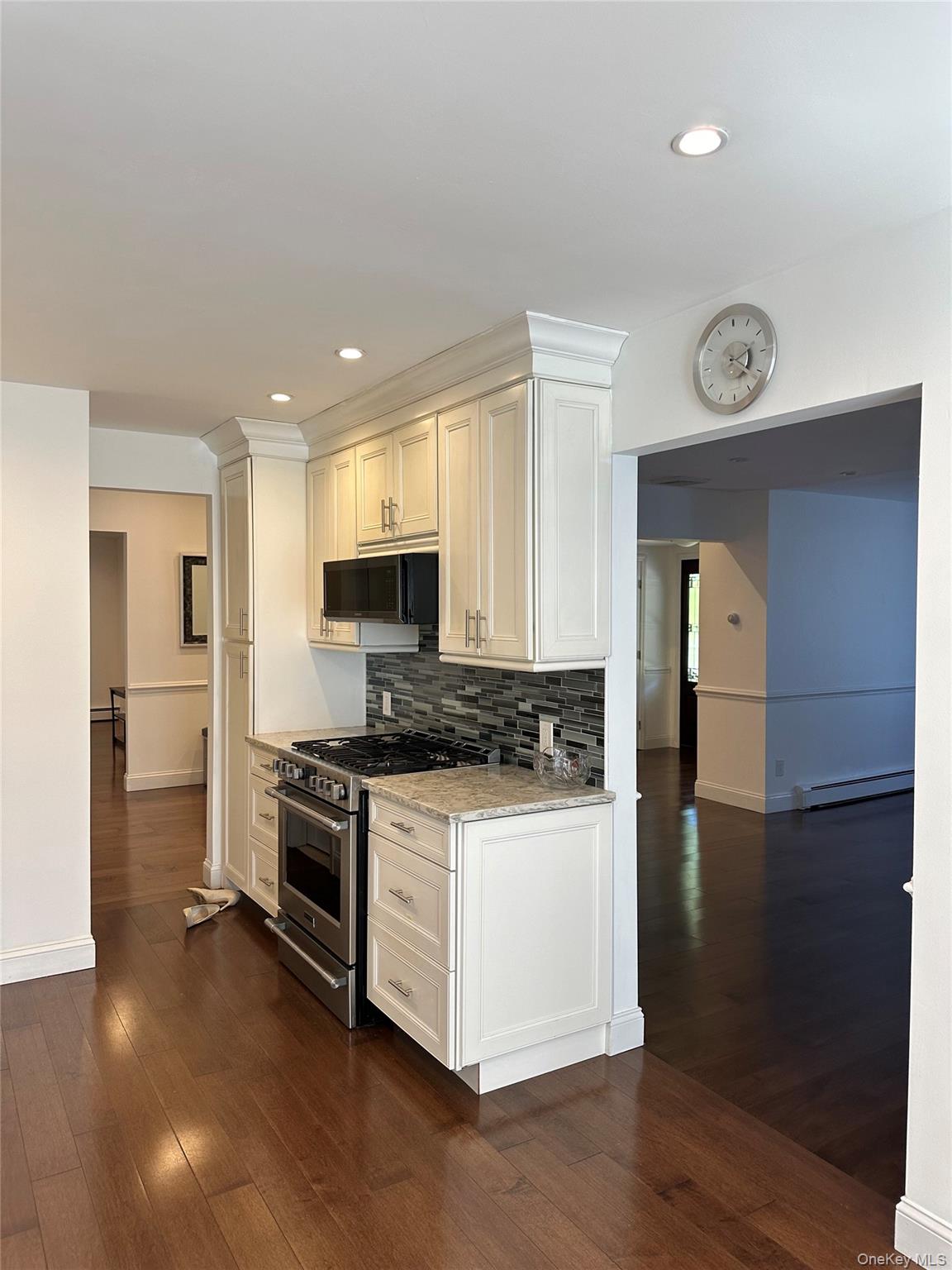 280 Terry Road Smithtown, NY 11787 - Photo 12 of 37