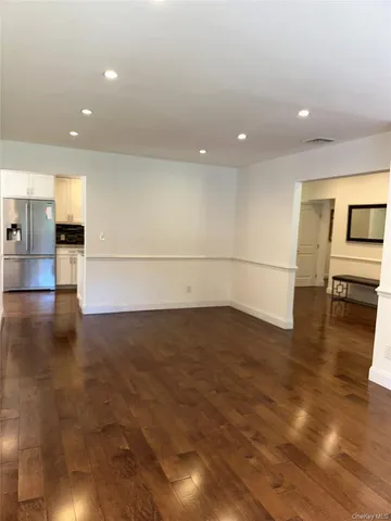 $4,950 | 280 Terry Road, Smithtown, NY 11787