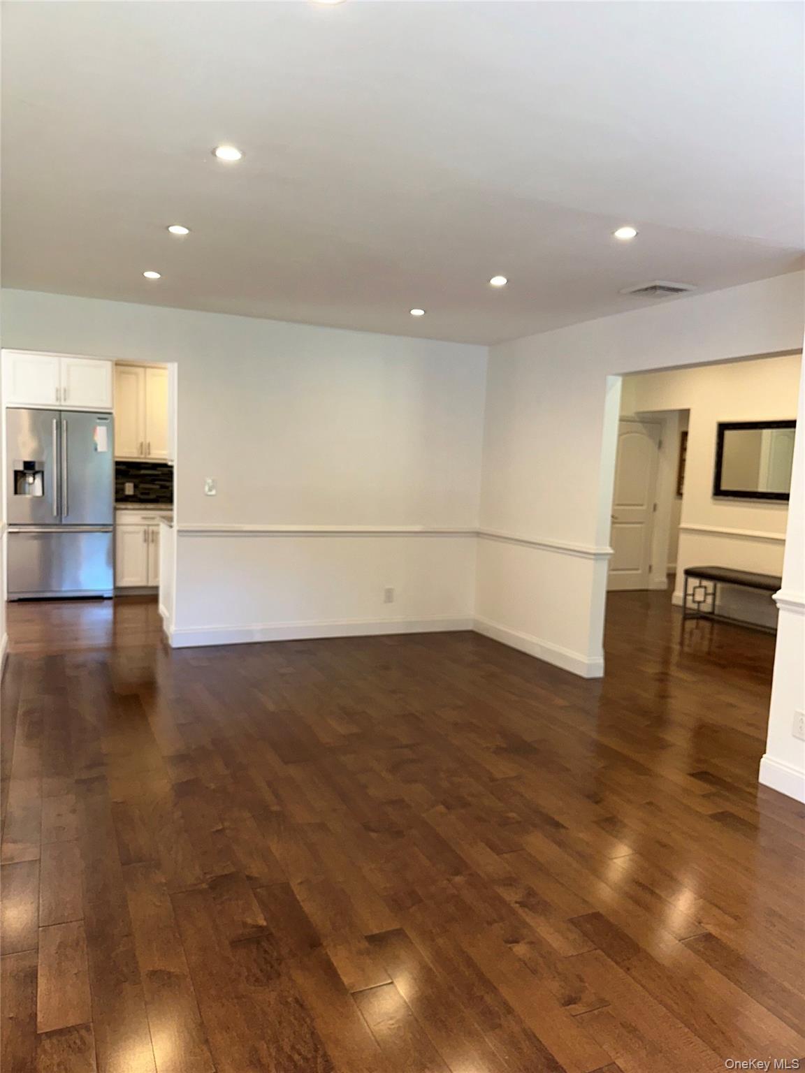 280 Terry Road Smithtown, NY 11787 - Photo 14 of 37