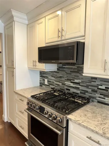 $4,950 | 280 Terry Road, Smithtown, NY 11787