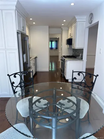 $4,950 | 280 Terry Road, Smithtown, NY 11787