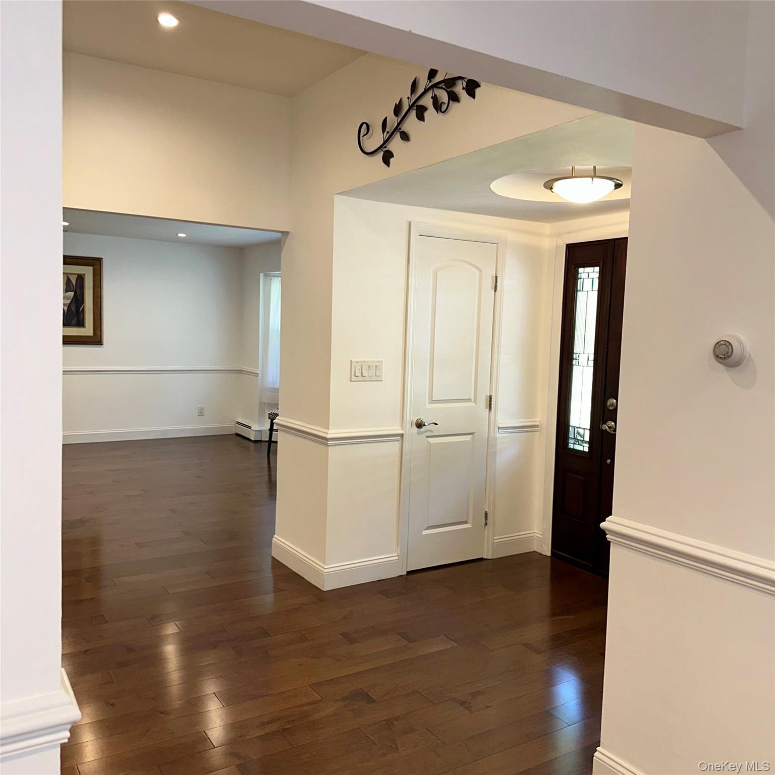 280 Terry Road Smithtown, NY 11787 - Photo 4 of 37