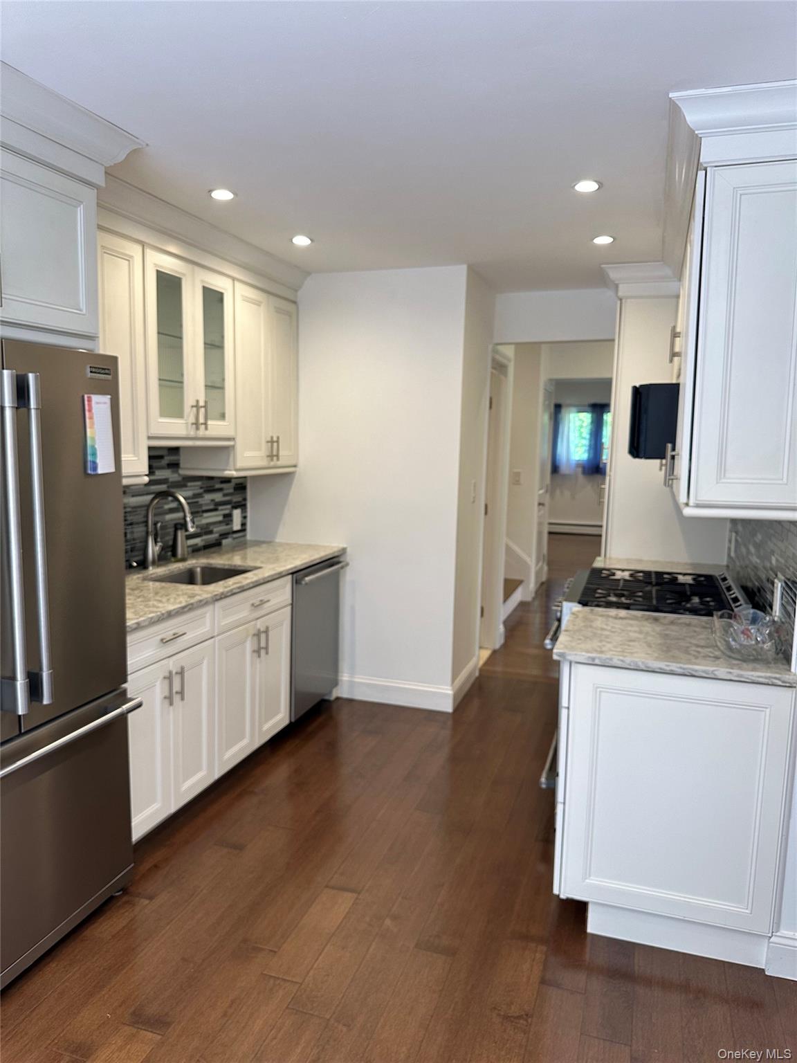 280 Terry Road Smithtown, NY 11787 - Photo 9 of 37