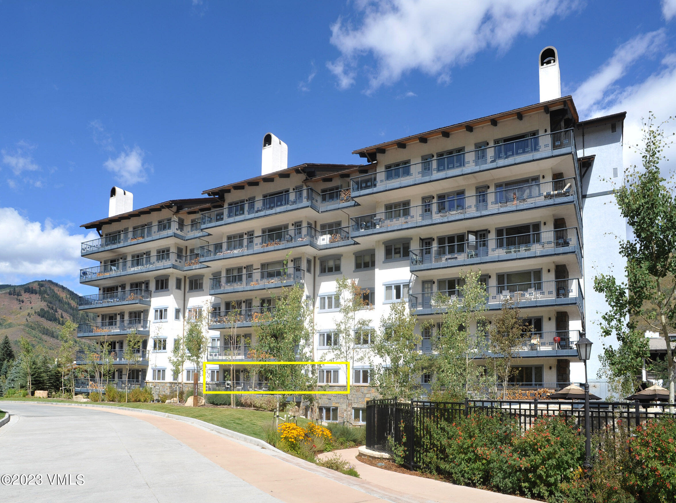 200 Vail Road, Unit 287 Vail, CO 81657 - Photo 2 of 21 a front view of a building