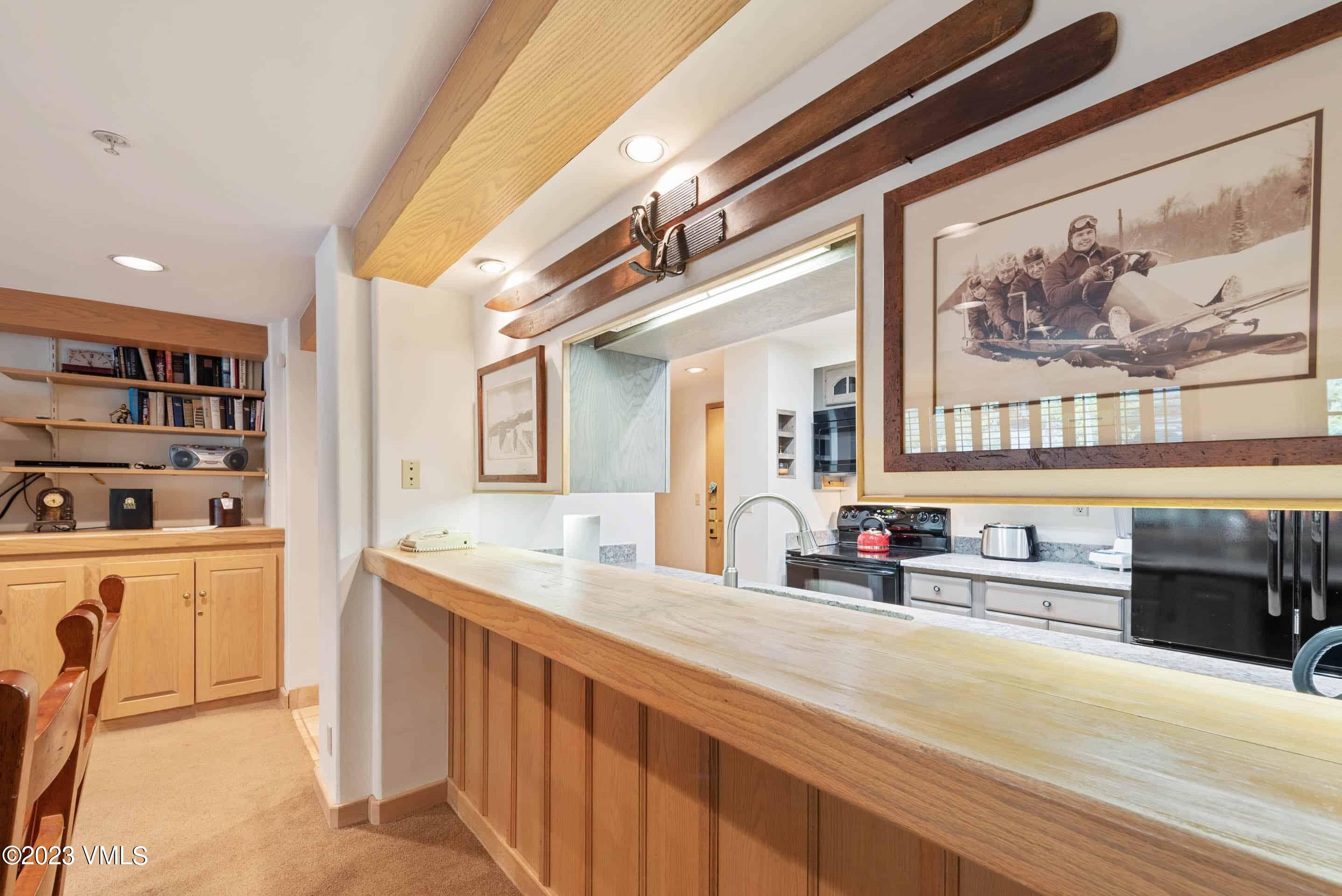 200 Vail Road, Unit 287 Vail, CO 81657 - Photo 10 of 21 a bathroom with double vanity sink and a bathtub