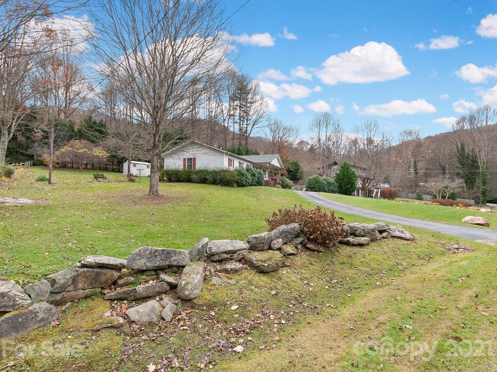 84 Balsam Shadows Road Maggie Valley, NC 28751 - Photo 3 of 18 Gallery Image 3