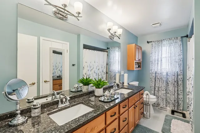 $325,000 | 22646 Lawndale Avenue, Richton Park, IL 60471