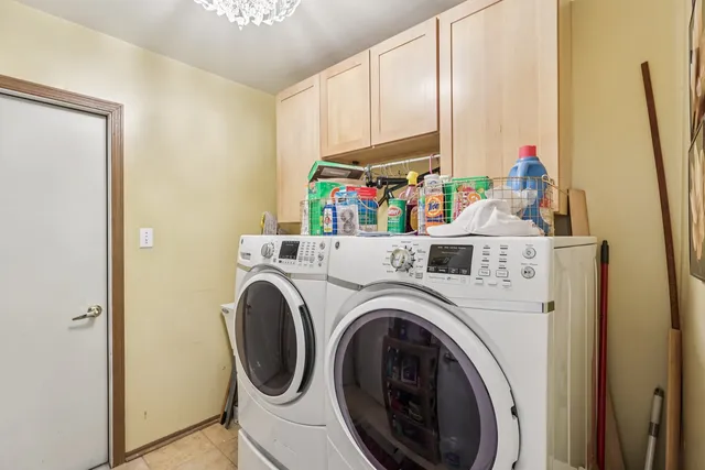 $325,000 | 22646 Lawndale Avenue, Richton Park, IL 60471