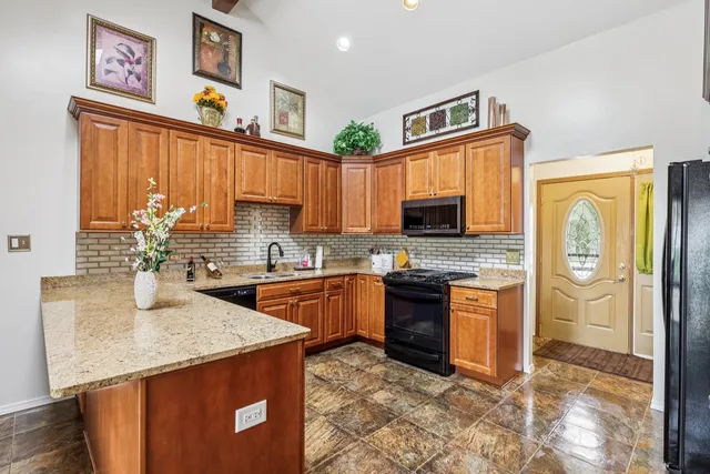 $325,000 | 22646 Lawndale Avenue, Richton Park, IL 60471