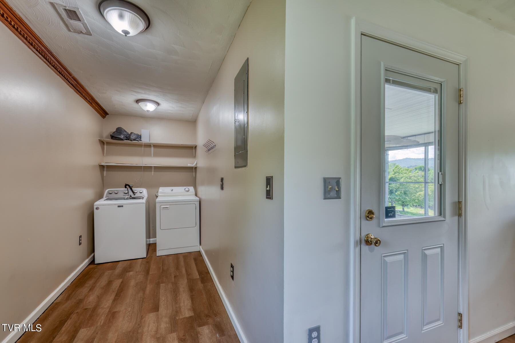121 Ralph Garland Lane Unicoi, TN 37692 - Photo 11 of 31 121 Ralph Garland Ln-23