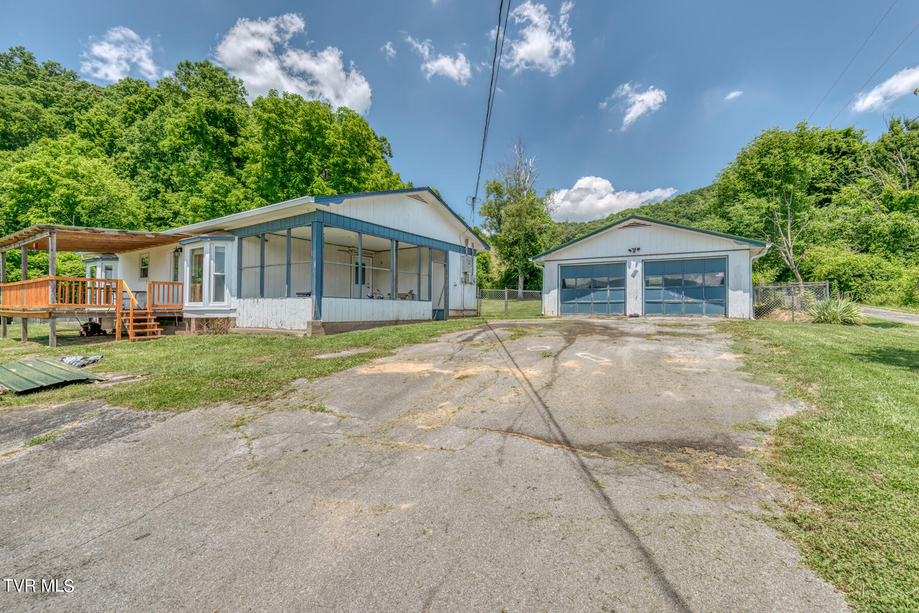 121 Ralph Garland Lane Unicoi, TN 37692 - Photo 19 of 31 121 Ralph Garland Ln-31