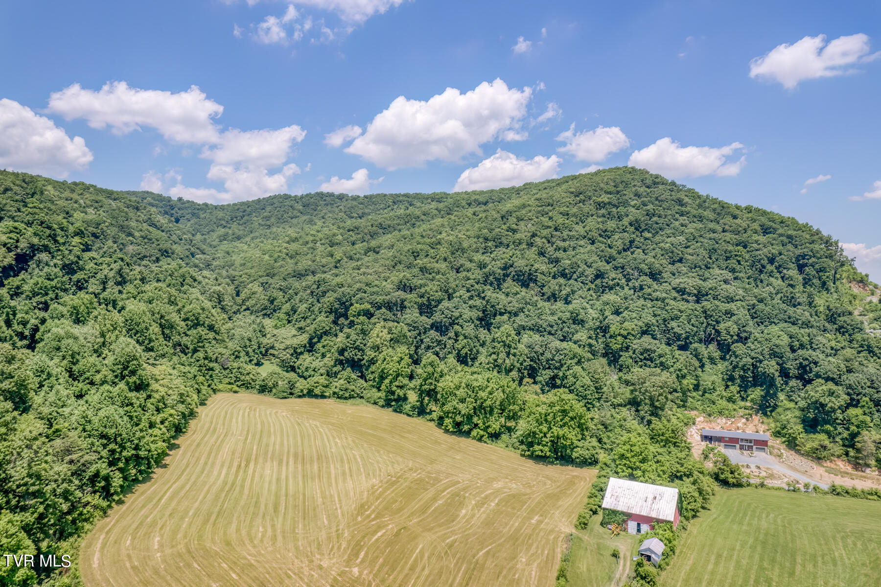 121 Ralph Garland Lane Unicoi, TN 37692 - Photo 29 of 31 121 Ralph Garland Ln-13