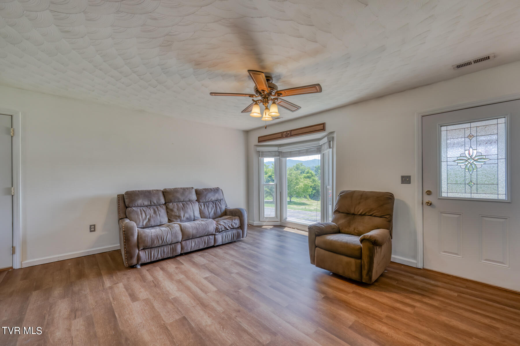 121 Ralph Garland Ln-17