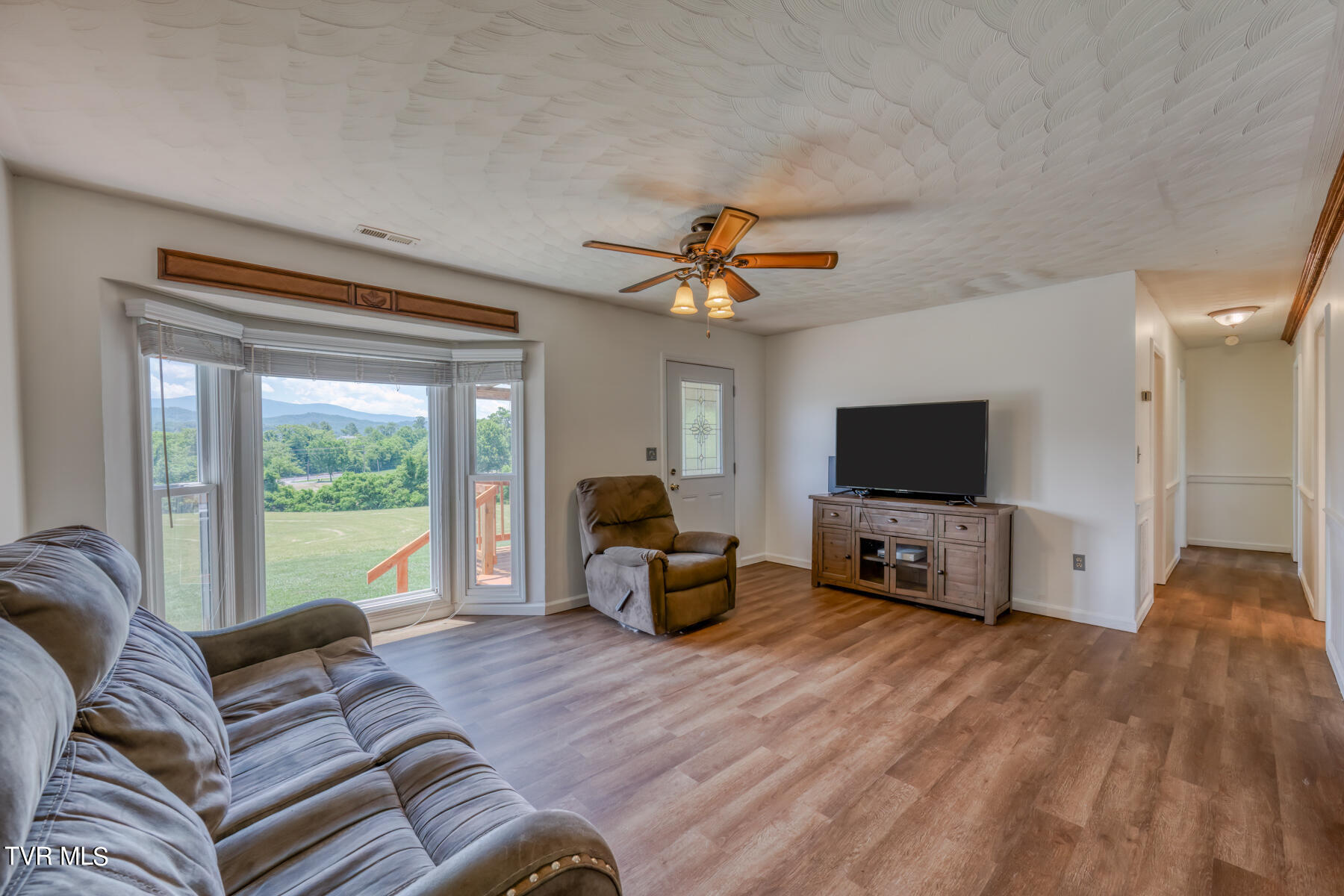 121 Ralph Garland Ln-18