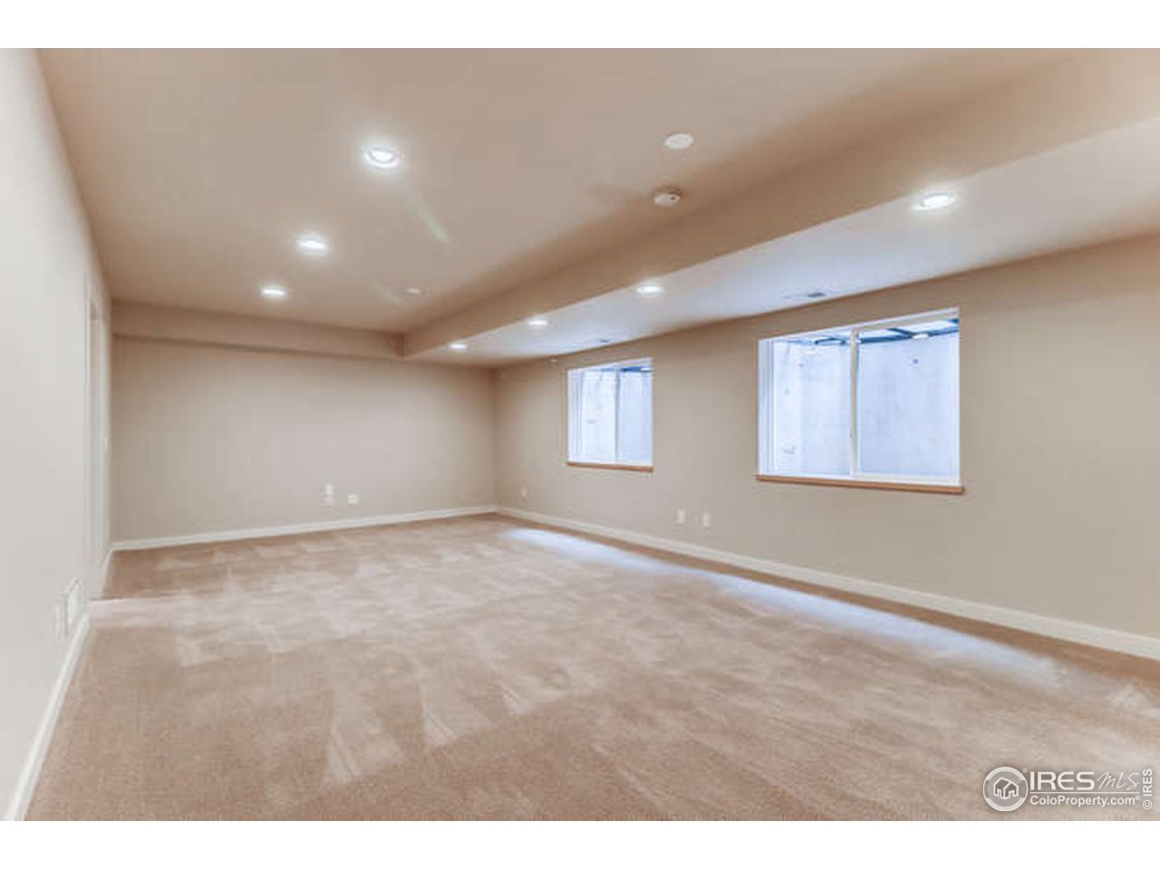 3784 Ridgeway Street Boulder, CO 80301 - Photo 30 of 40 Basement living room light and bright