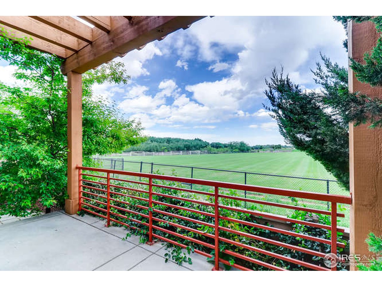 3784 Ridgeway Street Boulder, CO 80301 - Photo 34 of 40 Dine alfresco!