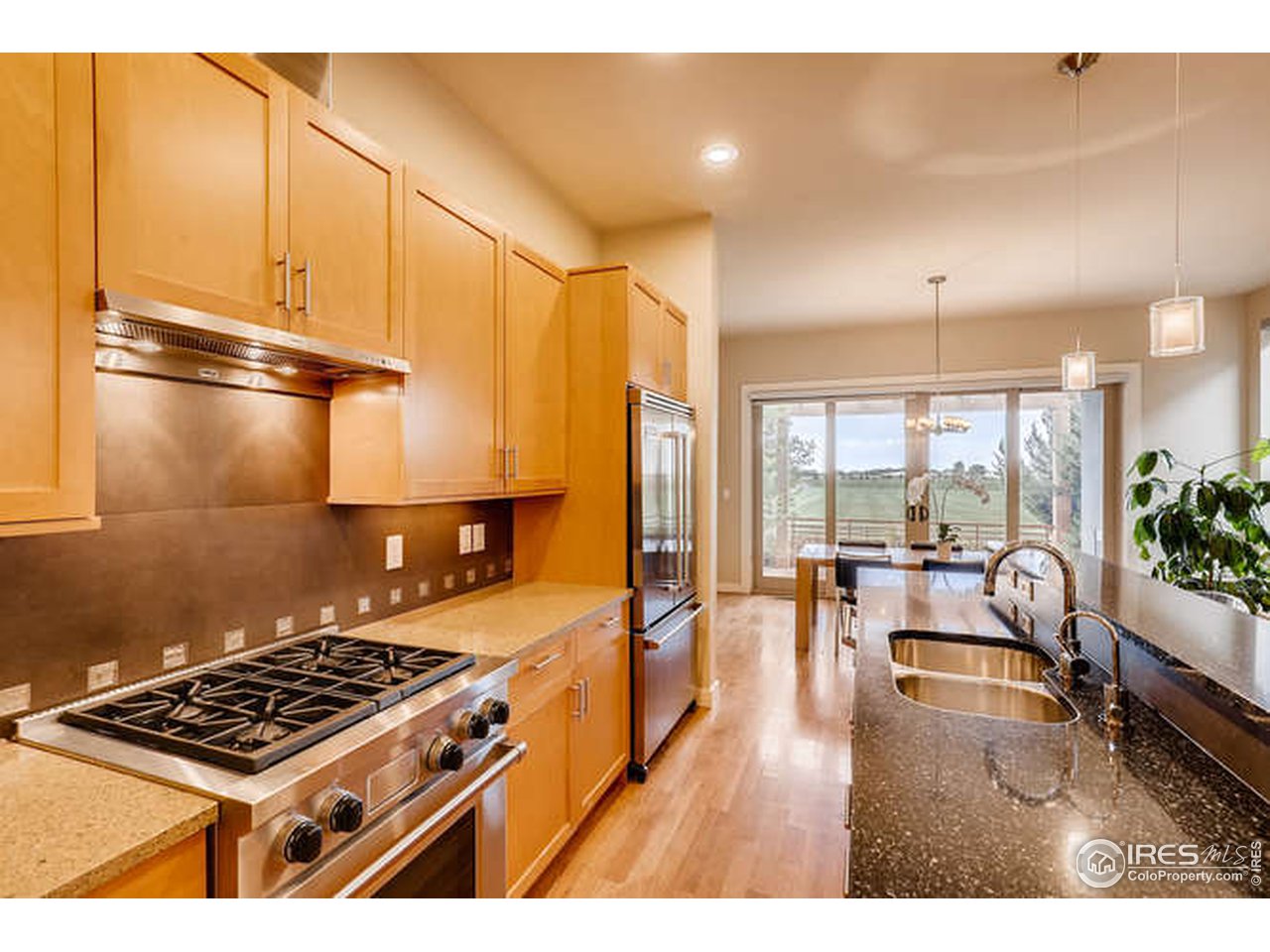 3784 Ridgeway Street Boulder, CO 80301 - Photo 10 of 40 Wolf gas range w/slick retractable hood