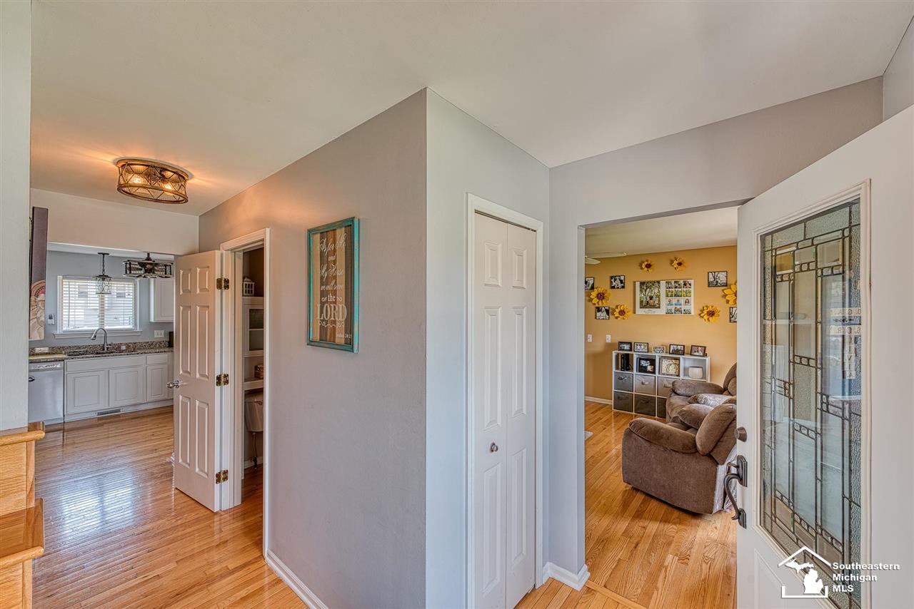 218 Dundee Ridge Drive Dundee, MI 48131 - Photo 11 of 29 50071309-10.JPG
