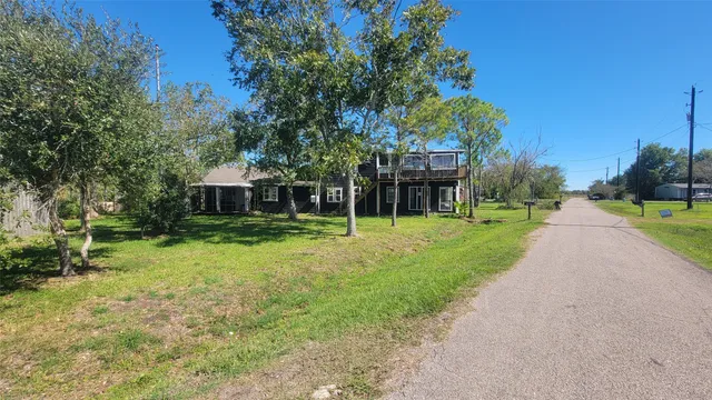 $219,995 | 12018 Sandpiper Road, Angleton, TX 77515