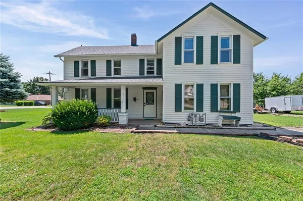 $399,900 | 11815 Johnson Drive, Shawnee, KS 66203