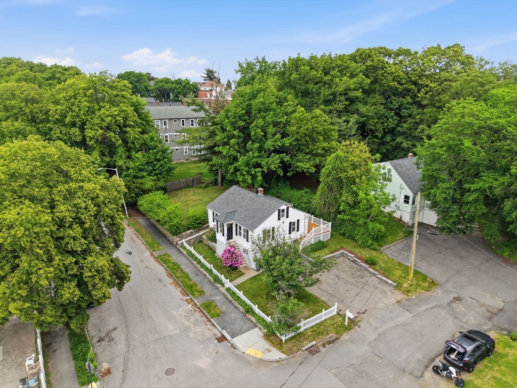 41 Bridgeport Street Worcester, MA 01604 - Photo 30 of 34
