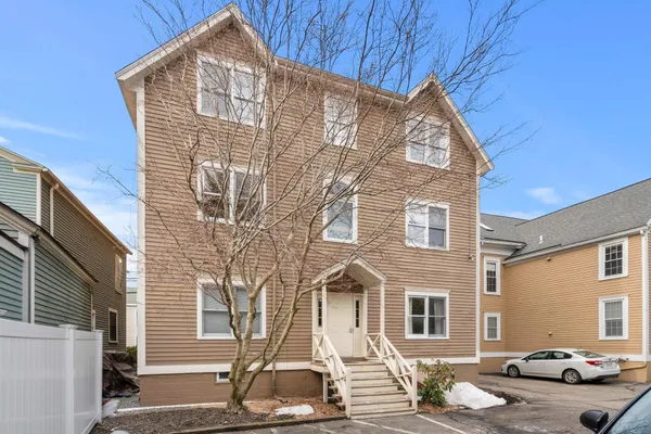 $485,000 | 314 Islington Street, Unit 3, Portsmouth, NH 03801