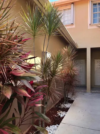 $3,300 | 3684 San Simeon Circle, Weston, FL 33331