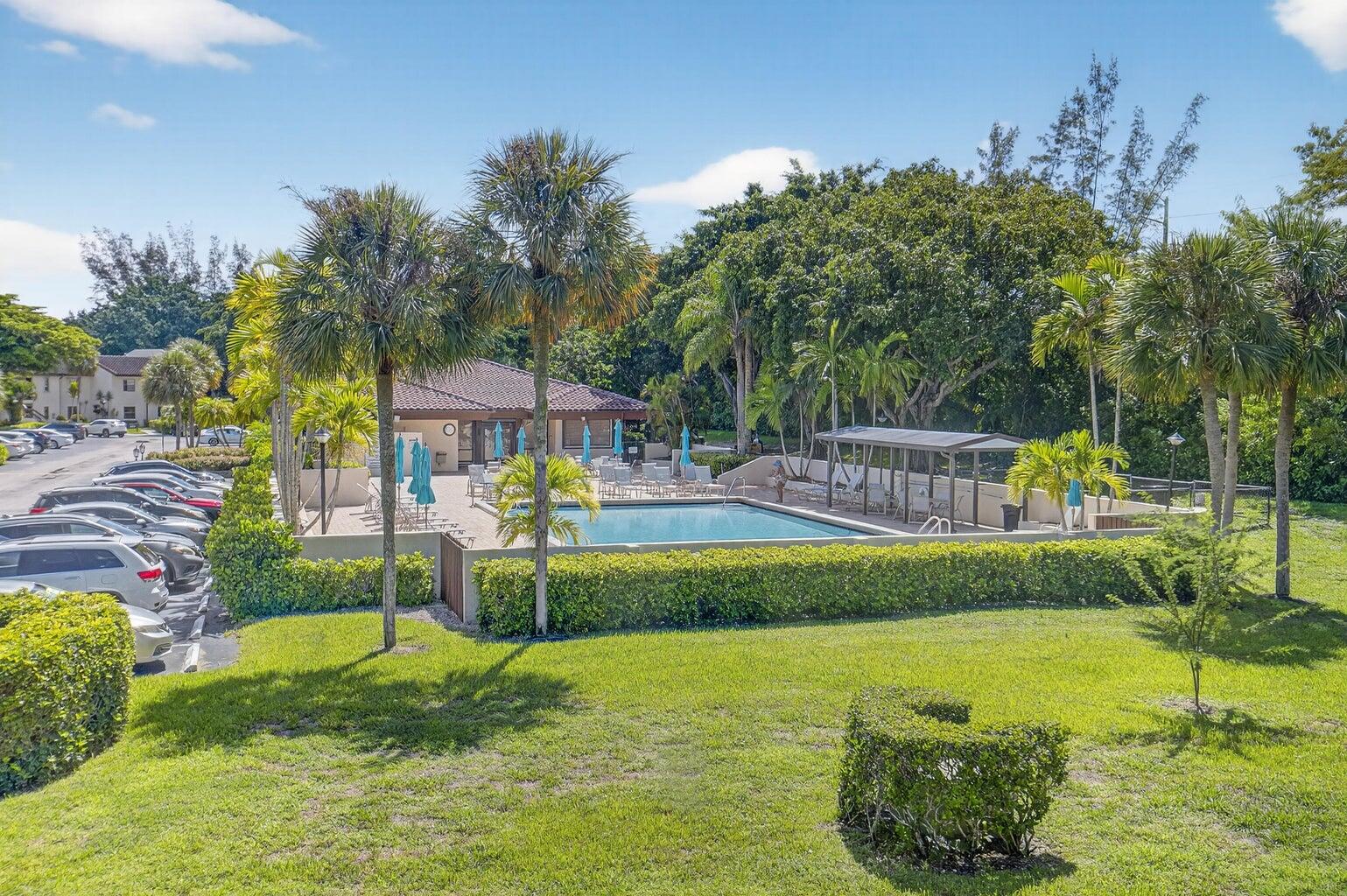 21734 Arriba Real, Unit 32B Boca Raton, FL 33433 - Photo 14 of 27 photo pool