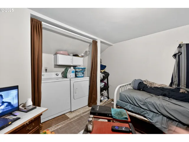 a house view with a backyard space