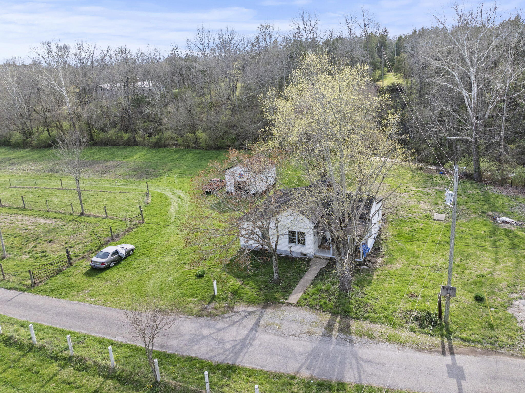 121 Johnson Road Lexington, KY 40515 - Photo 17 of 42 13-web-or-mls-DJI_20250401171559_0194_D
