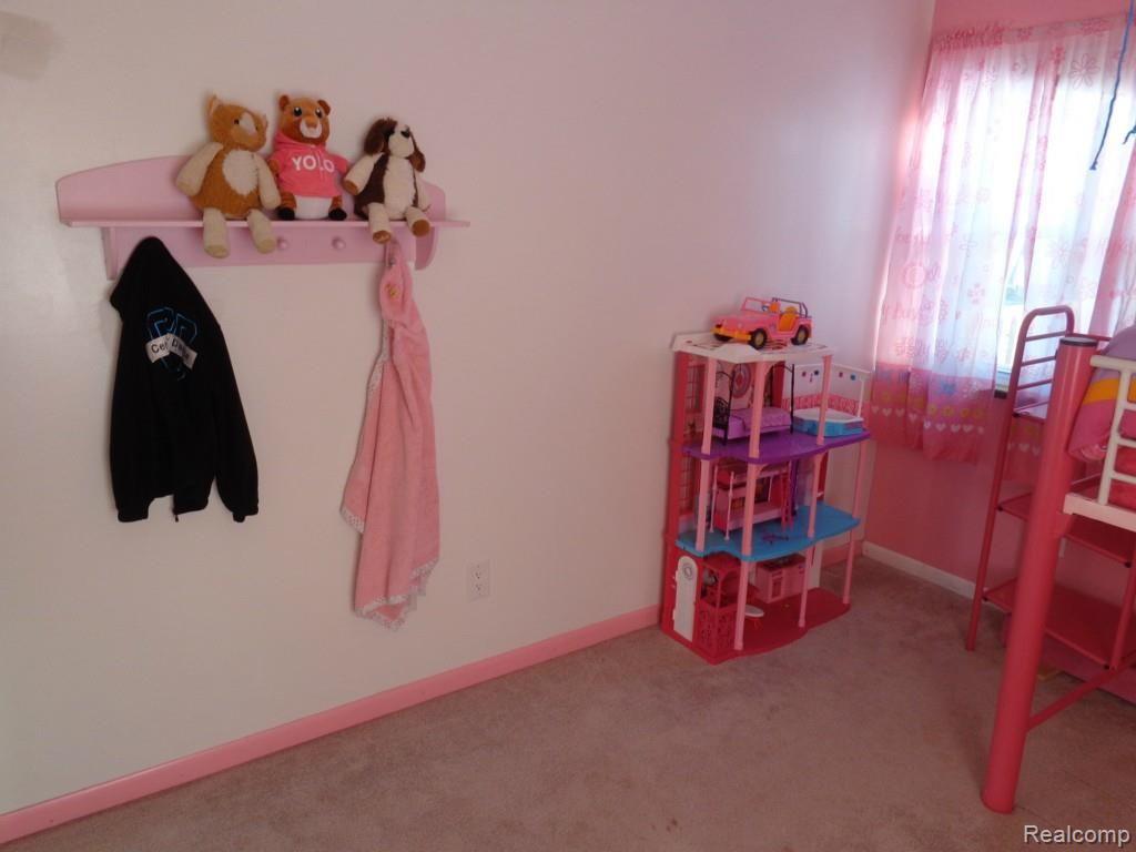 49275 Hanford Road Canton, MI 48187 - Photo 23 of 28 12' x 12' bedroom - #3
