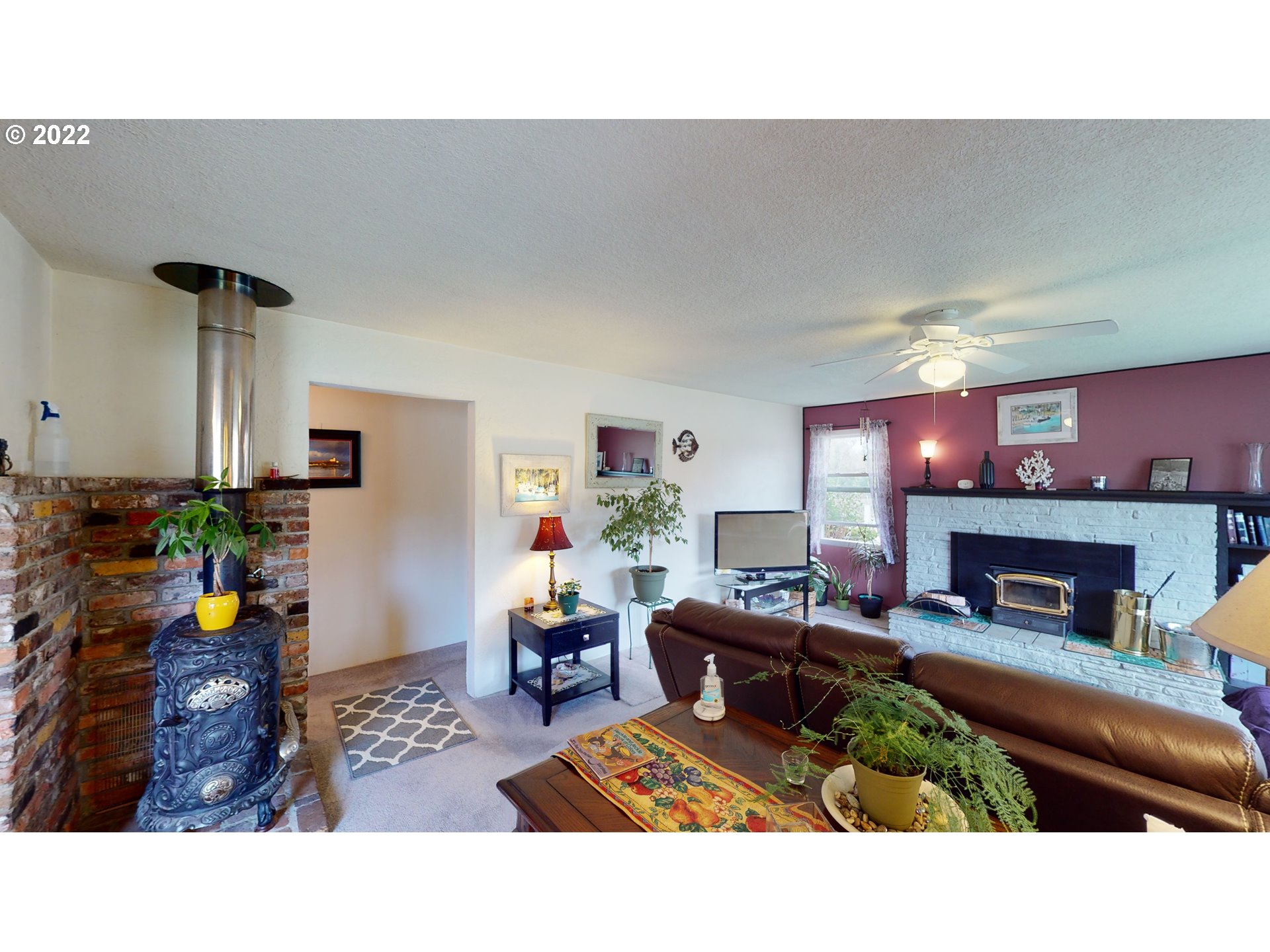 4004 Colonial Road Roseburg, OR 97471 - Photo 5 of 31 Gallery Image 5