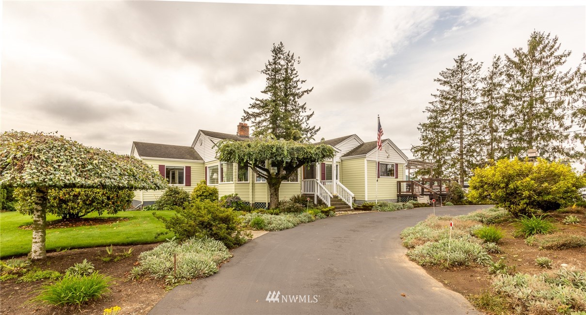 745 Beard Road Lynden, WA 98264 - Photo 1 of 19 Gallery Image 1