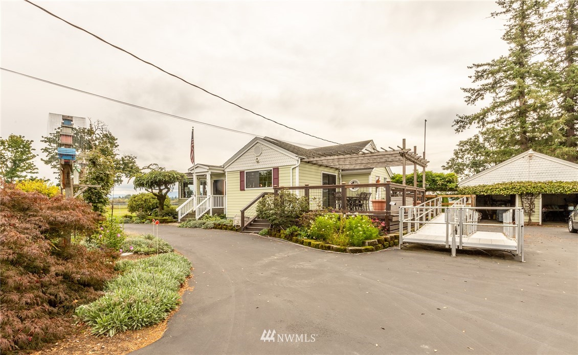 745 Beard Road Lynden, WA 98264 - Photo 2 of 19 Gallery Image 2