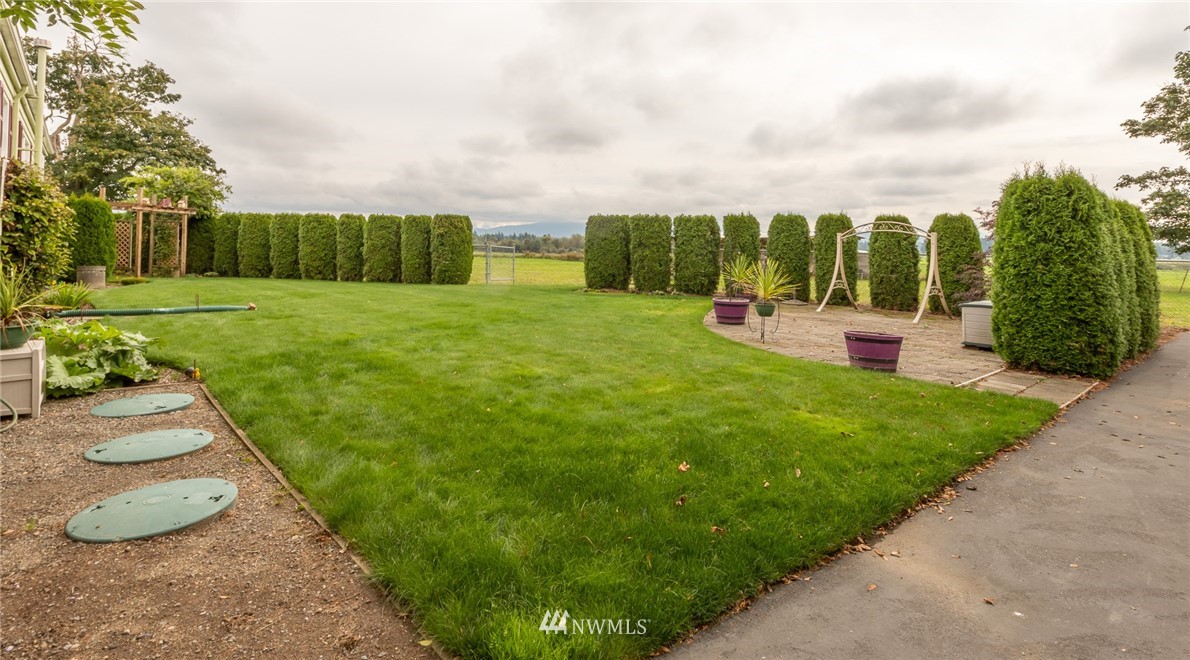 745 Beard Road Lynden, WA 98264 - Photo 14 of 19 Gallery Image 14