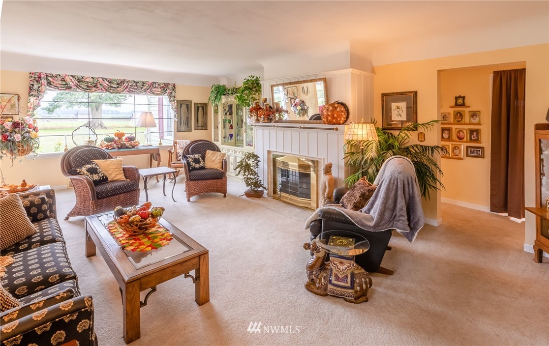 745 Beard Road Lynden, WA 98264 - Photo 4 of 19 Gallery Image 4