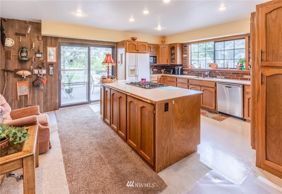 745 Beard Road Lynden, WA 98264 - Photo 6 of 19 Gallery Image 6