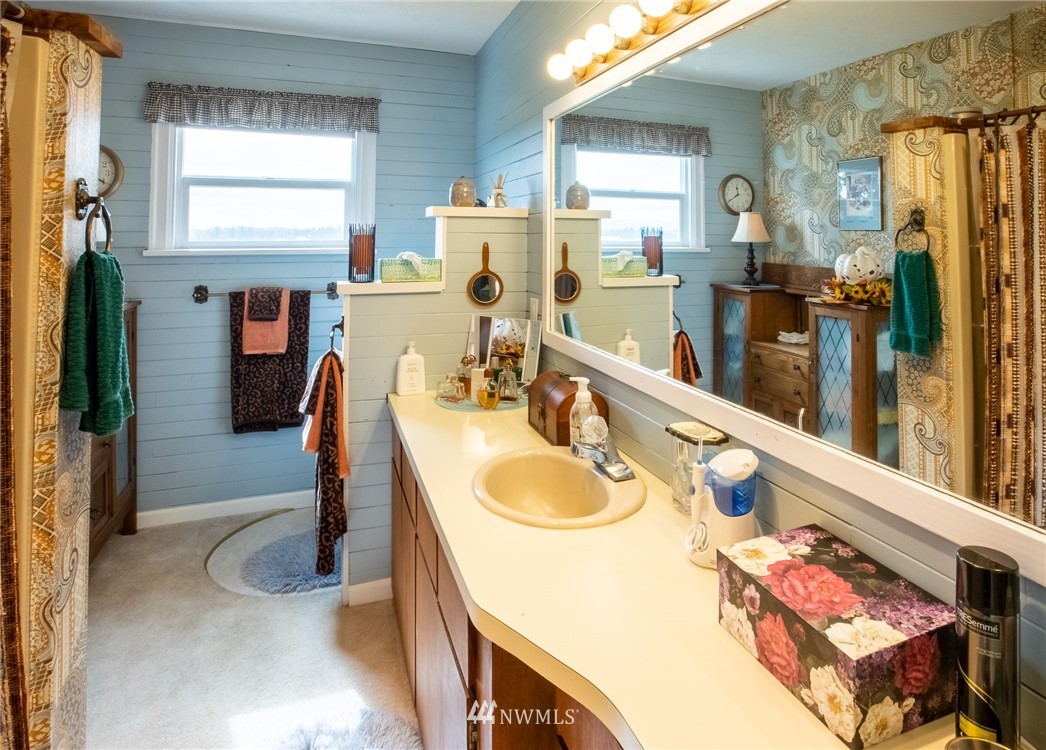 745 Beard Road Lynden, WA 98264 - Photo 9 of 19 Gallery Image 9