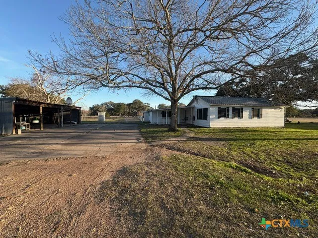 $188,000 | 351 Stone Oak Drive, Inez, TX 77968