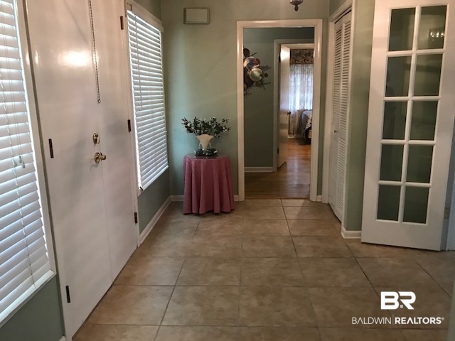 1515 Glen Road Brewton, AL 36426 - Photo 2 of 21 Foyer